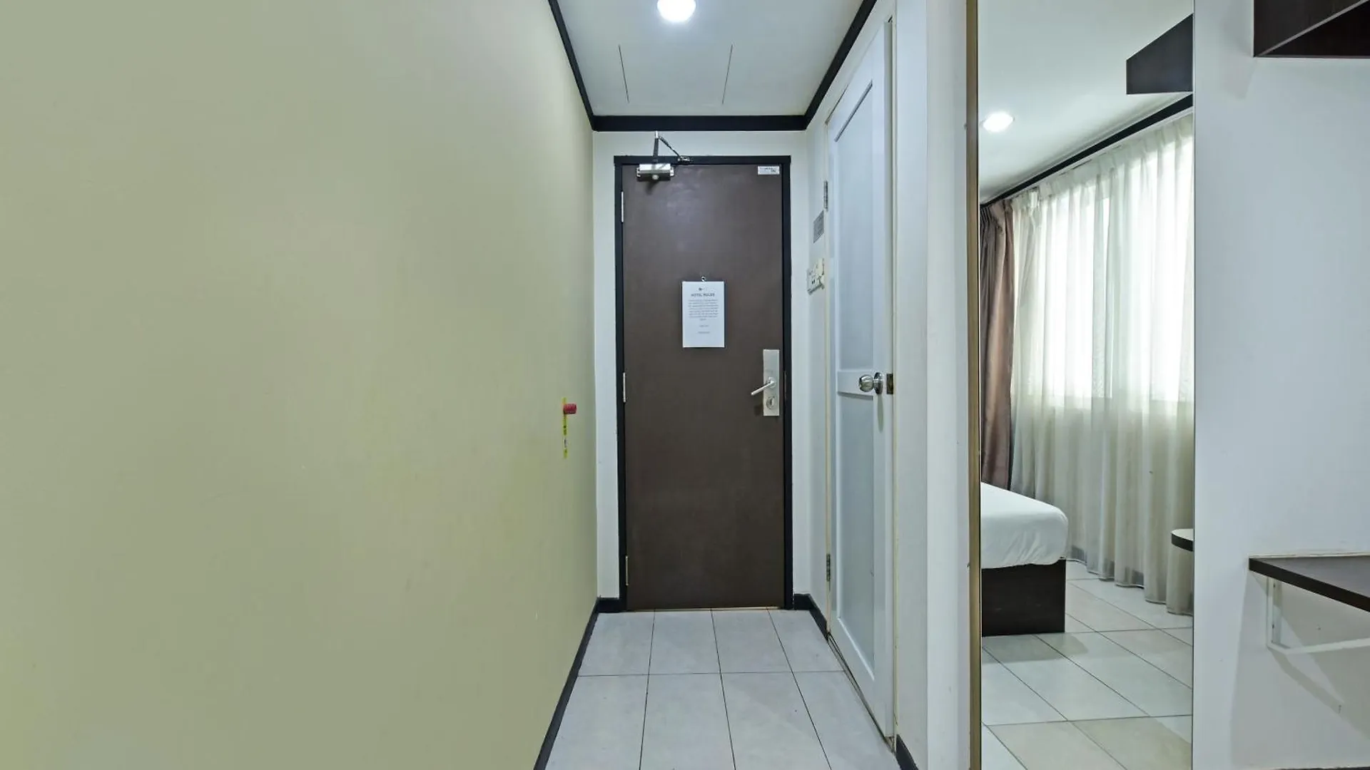 Oyo 91009 One Enigma Hotel Куала-Лумпур